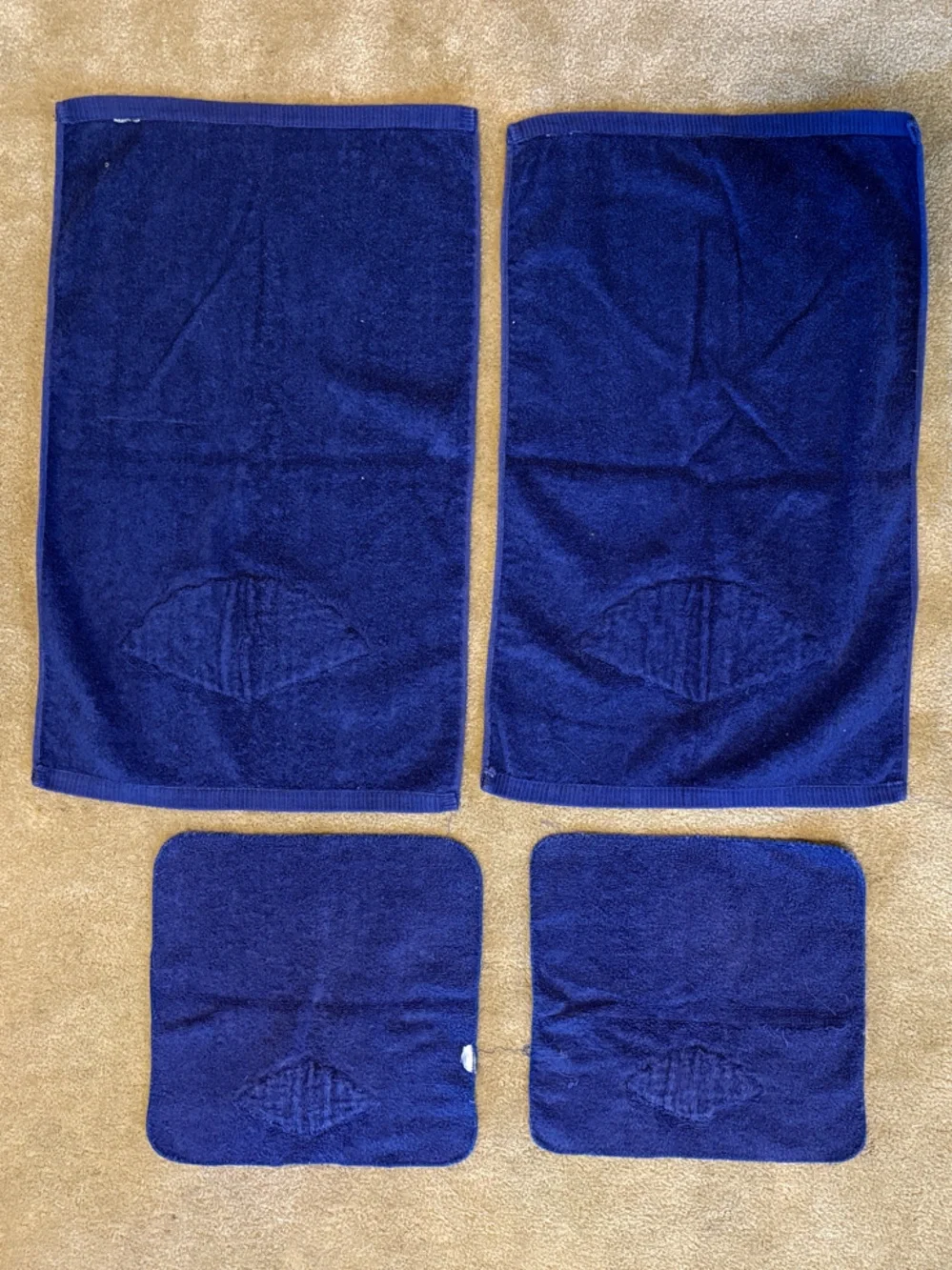 Vintage blue hand towel washcloth set embroidered white scalloped fan w/ flowers
